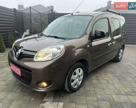 Коричневый Рено Кенгу, объемом двигателя 1.5 л и пробегом 210 тыс. км за 10999 $, фото 2 на Automoto.ua