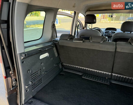 Коричневий Рено Кєнгу, об'ємом двигуна 1.5 л та пробігом 134 тис. км за 11999 $, фото 77 на Automoto.ua