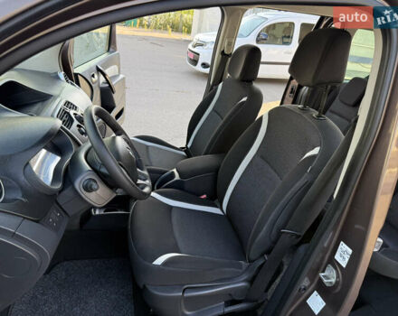 Коричневий Рено Кєнгу, об'ємом двигуна 1.5 л та пробігом 134 тис. км за 11999 $, фото 63 на Automoto.ua