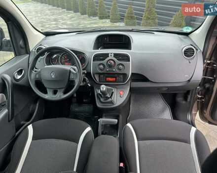 Коричневый Рено Кенгу, объемом двигателя 1.5 л и пробегом 210 тыс. км за 10999 $, фото 19 на Automoto.ua