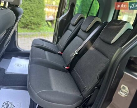 Коричневый Рено Кенгу, объемом двигателя 1.5 л и пробегом 190 тыс. км за 10750 $, фото 73 на Automoto.ua
