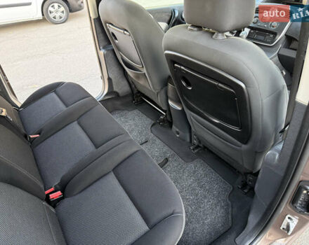 Коричневий Рено Кєнгу, об'ємом двигуна 1.5 л та пробігом 134 тис. км за 11999 $, фото 53 на Automoto.ua