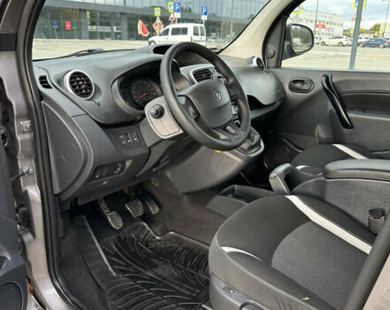 Коричневый Рено Кенгу, объемом двигателя 1.5 л и пробегом 280 тыс. км за 12300 $, фото 18 на Automoto.ua