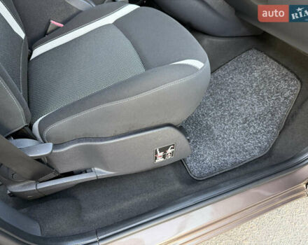 Коричневий Рено Кєнгу, об'ємом двигуна 1.5 л та пробігом 134 тис. км за 11999 $, фото 56 на Automoto.ua