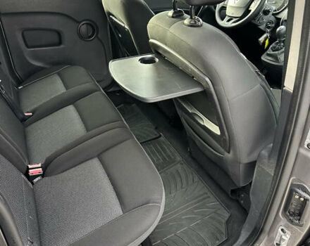 Коричневый Рено Кенгу, объемом двигателя 1.5 л и пробегом 280 тыс. км за 12300 $, фото 44 на Automoto.ua