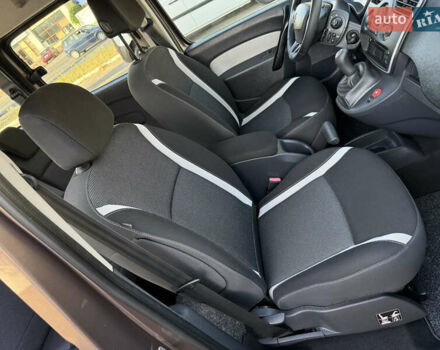 Коричневий Рено Кєнгу, об'ємом двигуна 1.5 л та пробігом 134 тис. км за 11999 $, фото 44 на Automoto.ua