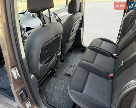 Коричневий Рено Кєнгу, об'ємом двигуна 1.5 л та пробігом 134 тис. км за 11999 $, фото 68 на Automoto.ua