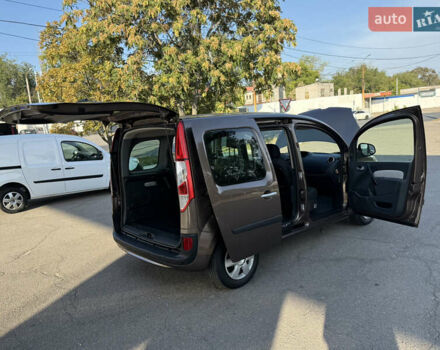 Коричневий Рено Кєнгу, об'ємом двигуна 1.5 л та пробігом 134 тис. км за 11999 $, фото 103 на Automoto.ua