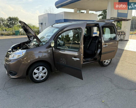 Коричневий Рено Кєнгу, об'ємом двигуна 1.5 л та пробігом 134 тис. км за 11999 $, фото 110 на Automoto.ua