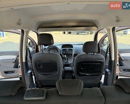 Коричневий Рено Кєнгу, об'ємом двигуна 1.5 л та пробігом 134 тис. км за 11999 $, фото 79 на Automoto.ua