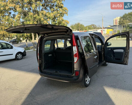 Коричневий Рено Кєнгу, об'ємом двигуна 1.5 л та пробігом 134 тис. км за 11999 $, фото 104 на Automoto.ua