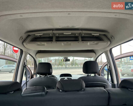 Коричневый Рено Кенгу, объемом двигателя 1.5 л и пробегом 154 тыс. км за 13399 $, фото 39 на Automoto.ua