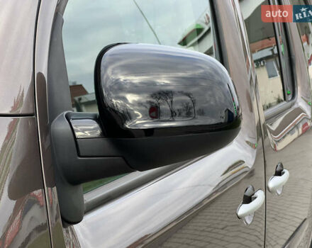 Коричневый Рено Кенгу, объемом двигателя 1.5 л и пробегом 154 тыс. км за 13399 $, фото 17 на Automoto.ua