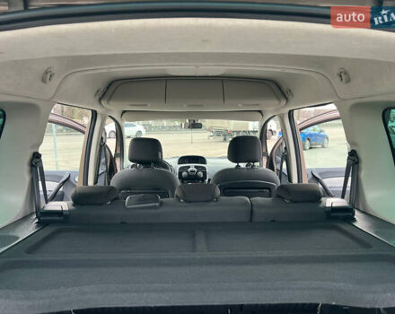 Коричневый Рено Кенгу, объемом двигателя 1.5 л и пробегом 154 тыс. км за 13399 $, фото 51 на Automoto.ua