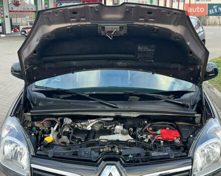 Коричневый Рено Кенгу, объемом двигателя 1.5 л и пробегом 154 тыс. км за 13399 $, фото 68 на Automoto.ua