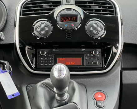 Коричневый Рено Кенгу, объемом двигателя 1.5 л и пробегом 154 тыс. км за 13399 $, фото 43 на Automoto.ua