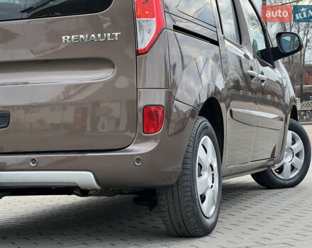 Коричневый Рено Кенгу, объемом двигателя 1.5 л и пробегом 154 тыс. км за 13399 $, фото 23 на Automoto.ua