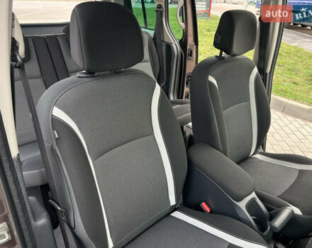 Коричневый Рено Кенгу, объемом двигателя 1.5 л и пробегом 154 тыс. км за 13399 $, фото 32 на Automoto.ua