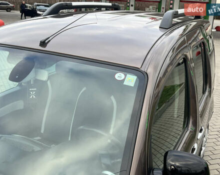 Коричневый Рено Кенгу, объемом двигателя 1.5 л и пробегом 154 тыс. км за 13399 $, фото 16 на Automoto.ua