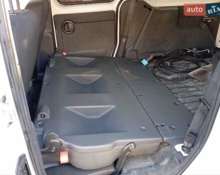 Коричневый Рено Кенгу, объемом двигателя 0 л и пробегом 133 тыс. км за 12500 $, фото 13 на Automoto.ua