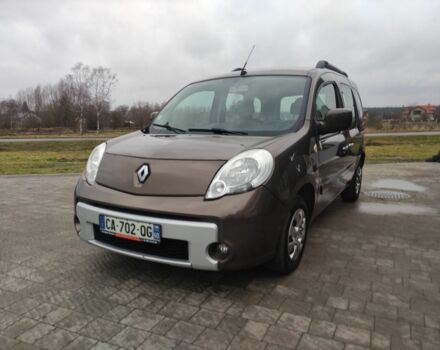 Коричневий Рено Кєнгу, об'ємом двигуна 1.5 л та пробігом 254 тис. км за 7800 $, фото 1 на Automoto.ua