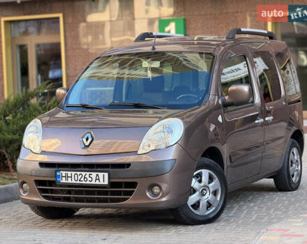 Коричневий Рено Кєнгу, об'ємом двигуна 1.5 л та пробігом 275 тис. км за 7500 $, фото 1 на Automoto.ua