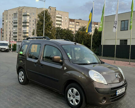 Коричневий Рено Кєнгу, об'ємом двигуна 1.5 л та пробігом 250 тис. км за 6900 $, фото 1 на Automoto.ua