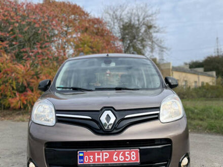 Коричневый Рено Кенгу, объемом двигателя 1.5 л и пробегом 256 тыс. км за 10999 $, фото 1 на Automoto.ua