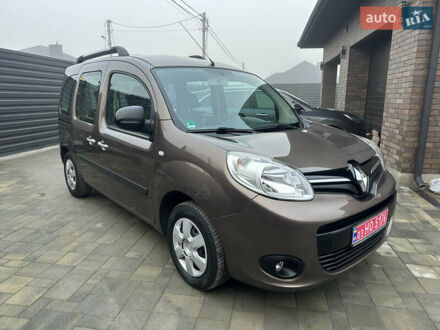 Коричневый Рено Кенгу, объемом двигателя 1.5 л и пробегом 210 тыс. км за 10999 $, фото 1 на Automoto.ua