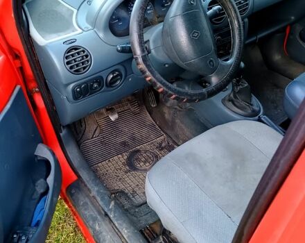 Красный Рено Кенгу, объемом двигателя 1.9 л и пробегом 262 тыс. км за 1500 $, фото 1 на Automoto.ua