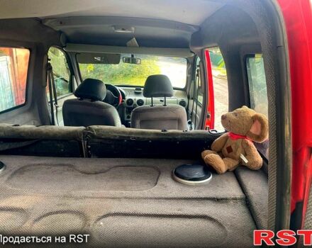 Рено Кенгу 2002 в Черкассах на Automoto.ua Красный Рено Кенгу, объемом двигателя 1.9 л и пробегом 270 тыс. км за 3200 $, фото 2 на Automoto.ua