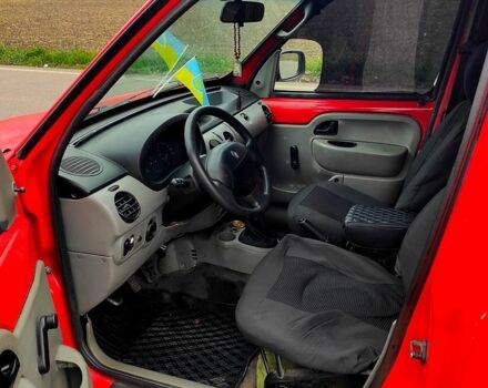 Червоний Рено Кєнгу, об'ємом двигуна 1.5 л та пробігом 408 тис. км за 2600 $, фото 3 на Automoto.ua