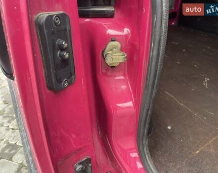 Красный Рено Кенгу, объемом двигателя 1.46 л и пробегом 230 тыс. км за 3999 $, фото 11 на Automoto.ua