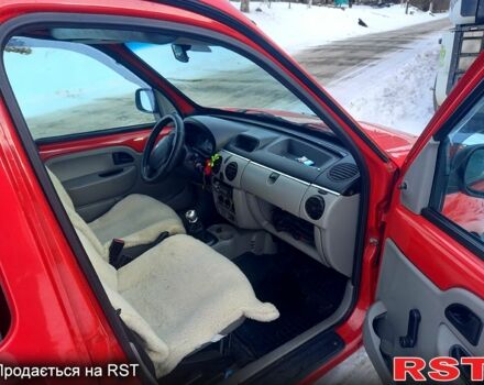 Красный Рено Кенгу, объемом двигателя 1.5 л и пробегом 222 тыс. км за 3000 $, фото 2 на Automoto.ua
