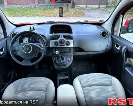 Красный Рено Кенгу, объемом двигателя 1.6 л и пробегом 180 тыс. км за 7550 $, фото 7 на Automoto.ua