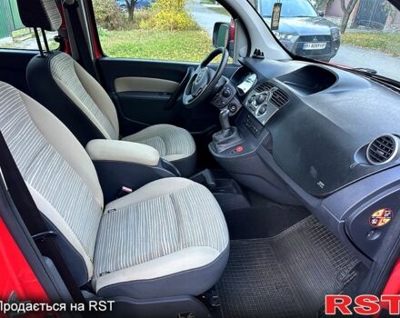 Красный Рено Кенгу, объемом двигателя 1.6 л и пробегом 180 тыс. км за 7550 $, фото 4 на Automoto.ua