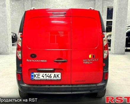 Красный Рено Кенгу, объемом двигателя 1.5 л и пробегом 179 тыс. км за 11699 $, фото 3 на Automoto.ua