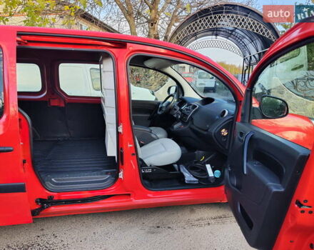 Красный Рено Кенгу, объемом двигателя 0 л и пробегом 58 тыс. км за 10999 $, фото 11 на Automoto.ua