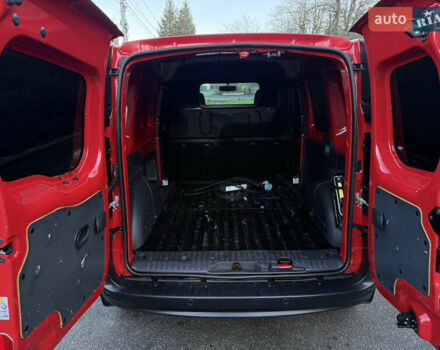 Красный Рено Кенгу, объемом двигателя 0 л и пробегом 21 тыс. км за 10299 $, фото 34 на Automoto.ua