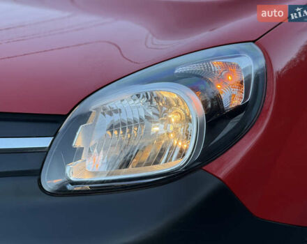 Красный Рено Кенгу, объемом двигателя 0 л и пробегом 21 тыс. км за 10299 $, фото 11 на Automoto.ua