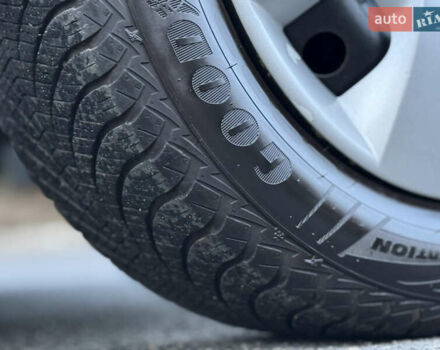 Красный Рено Кенгу, объемом двигателя 0 л и пробегом 21 тыс. км за 10299 $, фото 13 на Automoto.ua