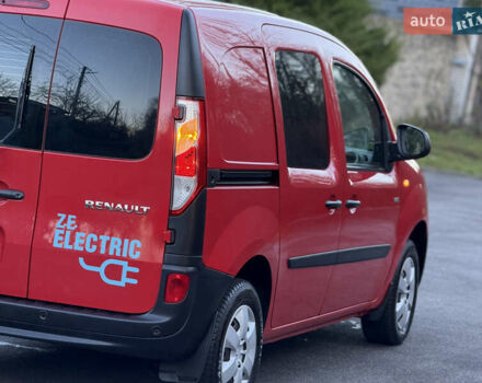 Красный Рено Кенгу, объемом двигателя 0 л и пробегом 21 тыс. км за 10299 $, фото 16 на Automoto.ua