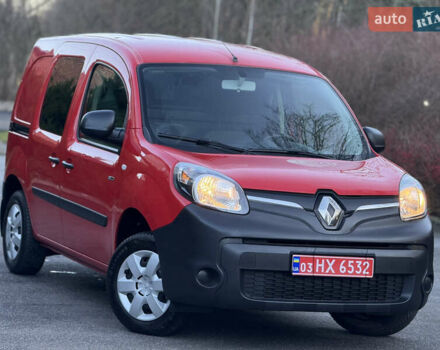 Красный Рено Кенгу, объемом двигателя 0 л и пробегом 21 тыс. км за 10299 $, фото 3 на Automoto.ua