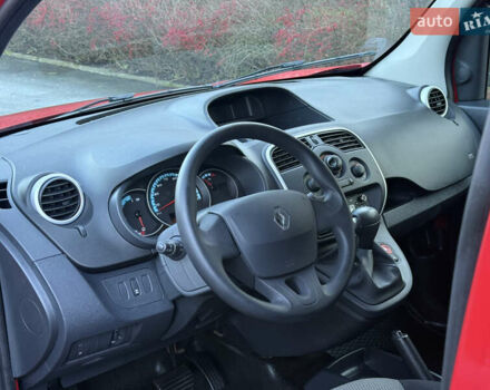 Красный Рено Кенгу, объемом двигателя 0 л и пробегом 21 тыс. км за 10299 $, фото 19 на Automoto.ua