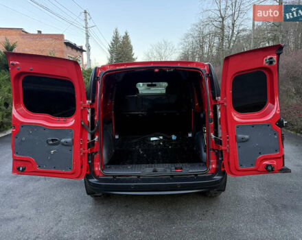 Красный Рено Кенгу, объемом двигателя 0 л и пробегом 21 тыс. км за 10299 $, фото 35 на Automoto.ua