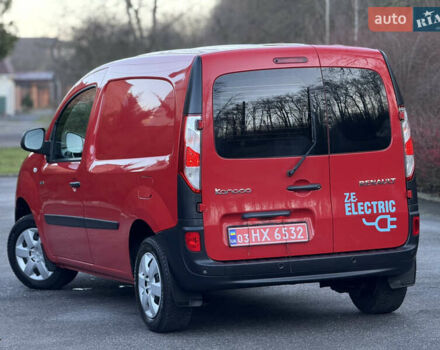 Красный Рено Кенгу, объемом двигателя 0 л и пробегом 21 тыс. км за 10299 $, фото 4 на Automoto.ua