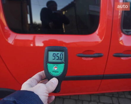 Красный Рено Кенгу, объемом двигателя 0 л и пробегом 54 тыс. км за 11555 $, фото 71 на Automoto.ua