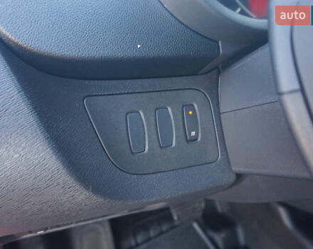 Красный Рено Кенгу, объемом двигателя 0 л и пробегом 54 тыс. км за 11555 $, фото 27 на Automoto.ua