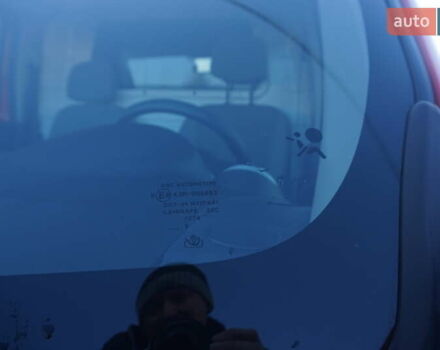 Красный Рено Кенгу, объемом двигателя 0 л и пробегом 54 тыс. км за 11555 $, фото 58 на Automoto.ua