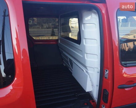 Красный Рено Кенгу, объемом двигателя 0 л и пробегом 54 тыс. км за 11555 $, фото 44 на Automoto.ua